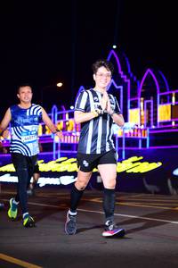 BIB: 440711
                            <button type="button" onclick="openModal(22868861)" class="btn btn-primary btn-sm float-right btn-popup" data-toggle="modal" data-target=".modal-high-quality">
                        <i class="fas fa-shopping-cart"></i> Add to Cart
                    </button>
                                            <button type="button" onclick="isThisMe(22868861, true)" class="btn btn-success btn-sm float-right btn-popup btn-isme hidden" data-toggle="tooltip" data-placement="bottom" title="นี่คือรูปของคุณใช่ไหม คลิกที่นี่เพื่อเอาเข้าอัลบั้ม">
                        <i class="fas fa-plus"></i> Add to album
                    </button>
                    <button type="button" onclick="isThisMe(22868861, false)" class="btn btn-warning btn-sm float-right btn-popup btn-isnotme hidden">
                        <i class="fas fa-ban"></i> Remove from album
                    </button>